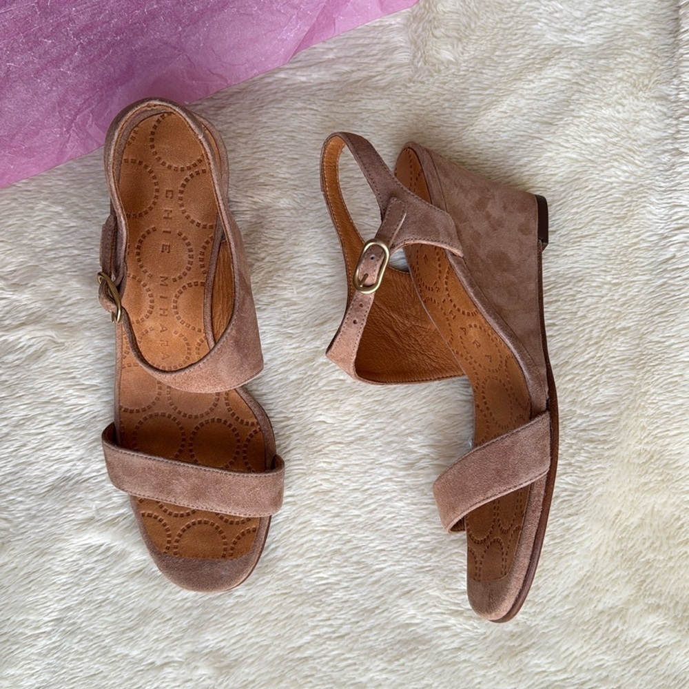 new CHIE MIHARA ‘Anatour’ Wedge Heel Sandals in Tan Suede size 7 - Picture 3 of 7